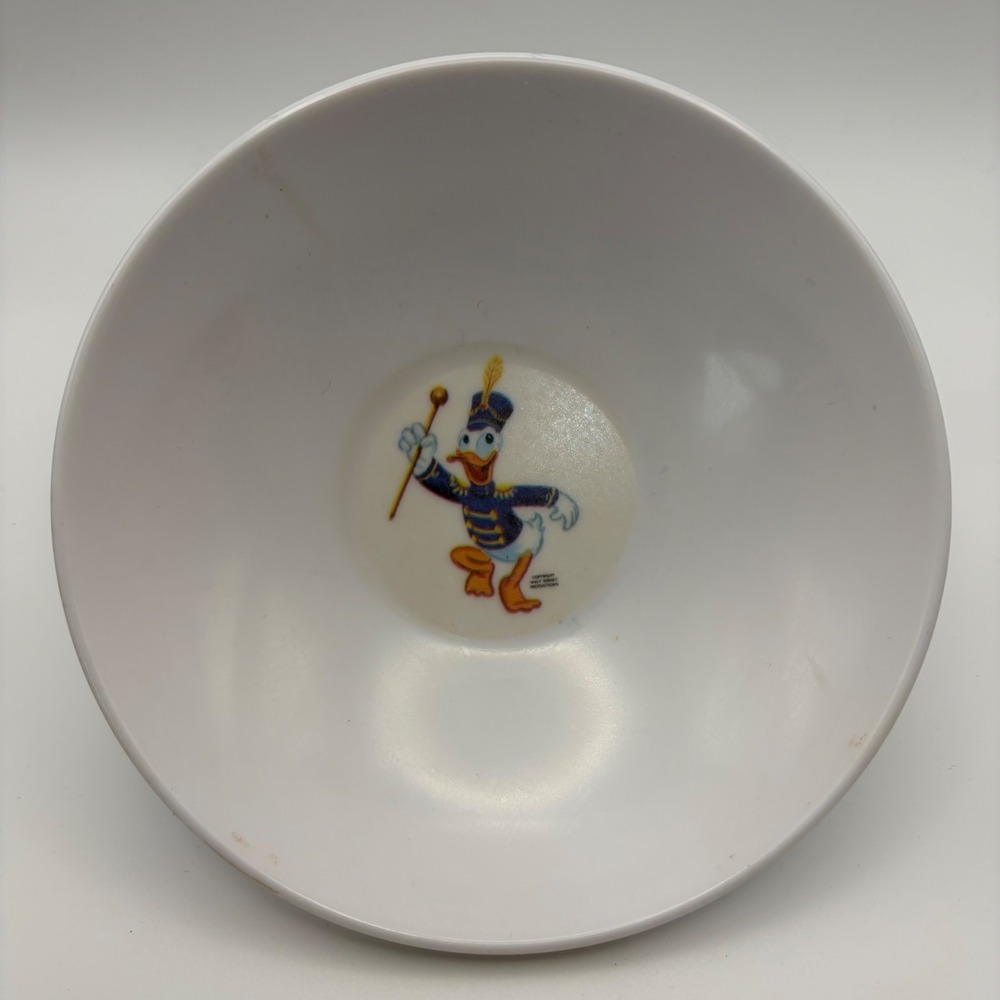 Vintage Disney Donald Duck Sun Valley Melamine Plastic Cereal Bowl White 5.25in